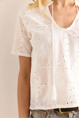 Women's White Collar Lace-up Broderie Blouse BLZ-1900298 - 6
