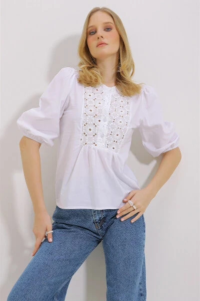 Women's White Crew Neck Elastic Cuff Guipure Blouse ALC-X11429 - TREND ALAÇATI STILI