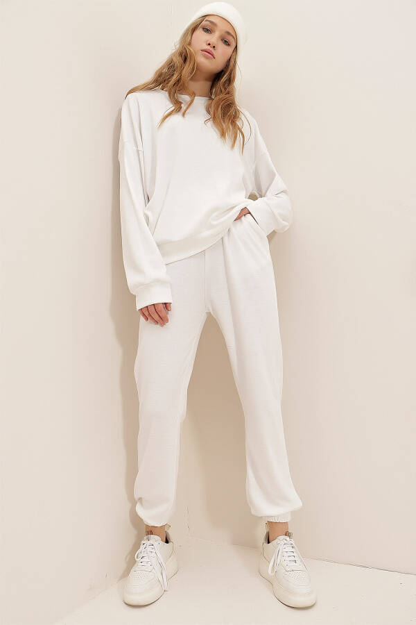 Women's White Crew Neck Elastic Waist and Cuff Two-Thread Basic Tracksuit ALC-507-669-001 - 5