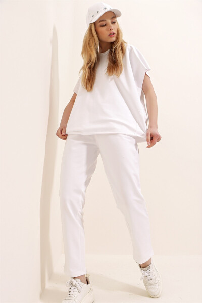 Women's White Crew Neck Relaxed Fit Tracksuit ALC-X5885 - 3