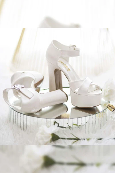 Women's White Cross Strap Heeled Shoes - Modazone (1)