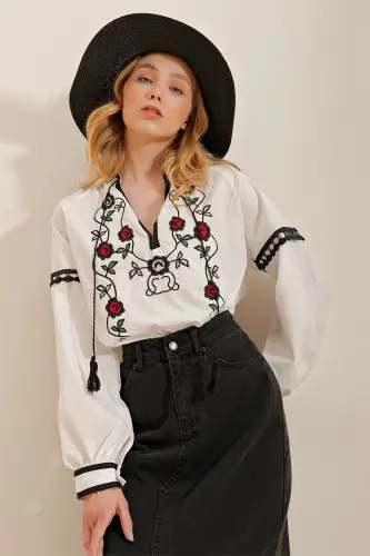 Women's White Embroidered Fringed Woven Blouse ALC-X10194 - 4