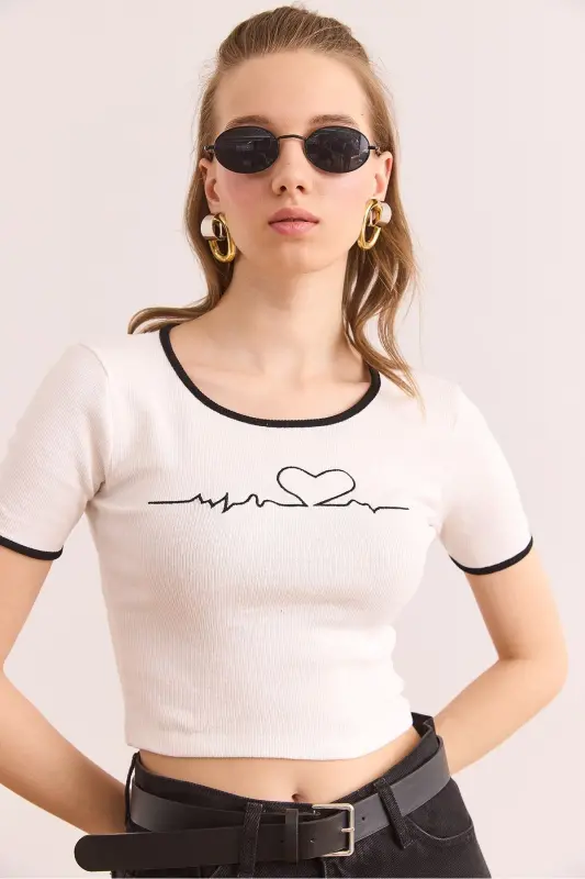 Women's White Heart Embroidered Crop Stretch Cotton Blouse BLZ - 3