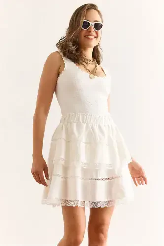 Women's White Lace Detailed Shorts Linen Look - 1