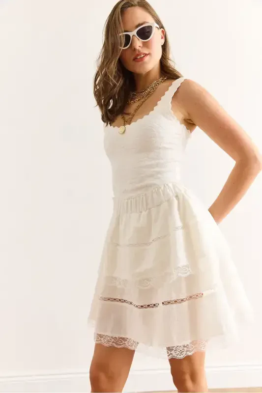 Women's White Lace Detailed Shorts Linen Look - 6