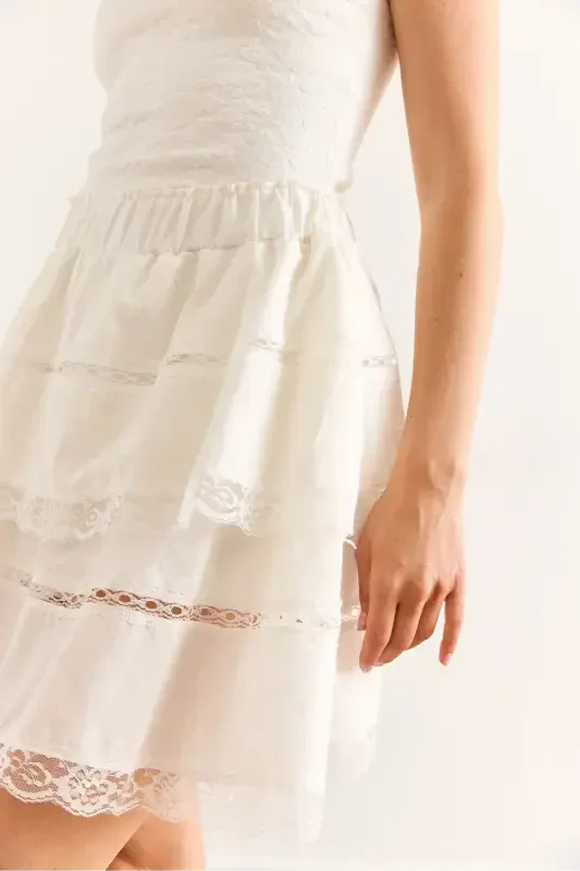 Women's White Lace Detailed Shorts Linen Look - 7