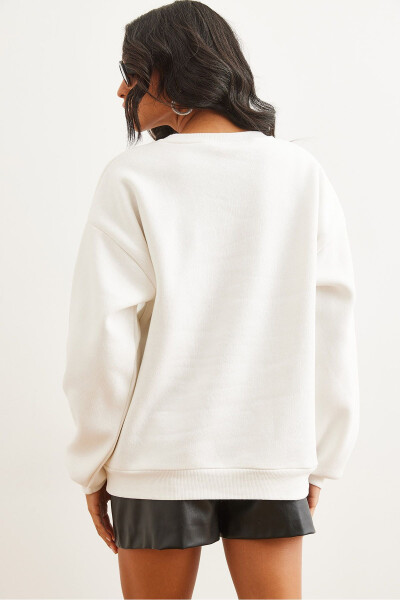 Women's White Leopard Applique Oversize Sweatshirt SWT-19000698 - 8