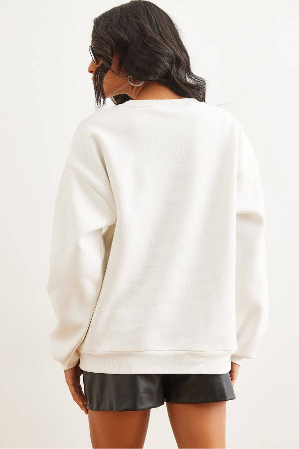 Women's White Leopard Applique Oversize Sweatshirt SWT-19000698 - 8