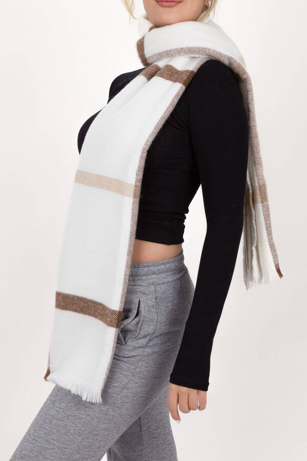 Women's White Plaid Scarf Bym-137024137 - 1