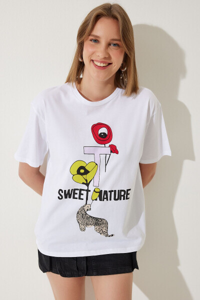 Women's White Printed Oversize Knitted T-Shirt WO00039 - HAPPINESS İSTANBUL