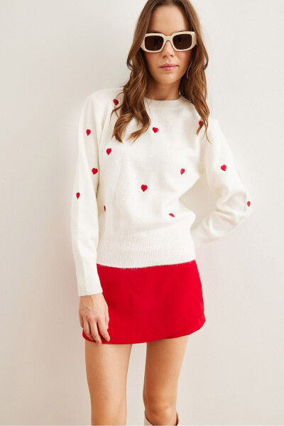 Women's White-Red Heart Embroidered Soft-Textured Knitted Sweater WSW-19000843 - OLALOOK (1)