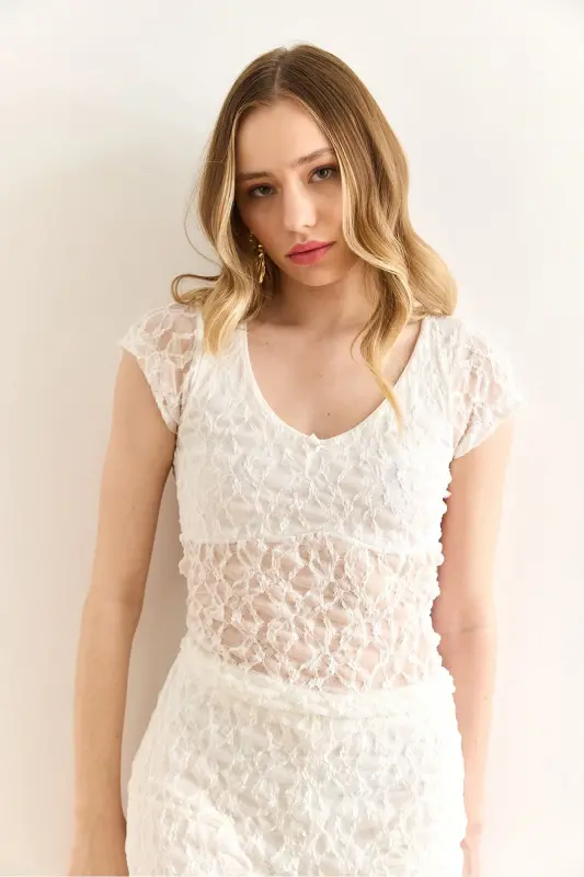 Women's White Robe Lined V-Neck Crop Lace Blouse B - 4