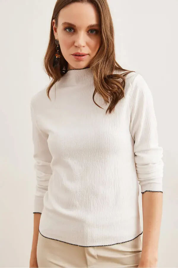 Women's White Round Neck Puff Sleeve Overlock Detailed Knitted Blouse - 4