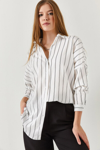 Women's White Striped Oversized Long Basic Shirt ARM-22Y001185 - 1