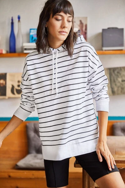 Women's White Striped Side-Slit Hooded Sweatshirt SWT-19000410 - OLALOOK