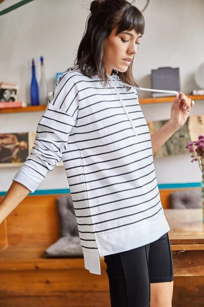 Women's White Striped Side-Slit Hooded Sweatshirt SWT-19000410 - 3