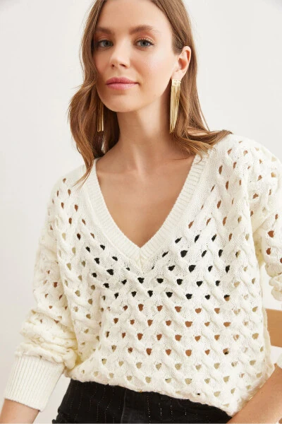 Women's White V-Neck Lacy Thick Knit Sweater KZK-19000829 - OLALOOK