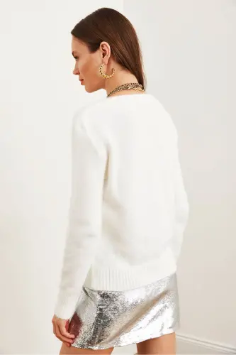 Women's White V-Neck Soft Touch Beard Knitwear Sweater KZK-19000860-White - 7