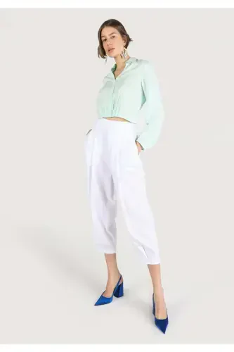 Women's wide leg, high waisted white pants. - 1