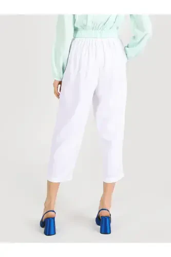 Women's wide leg, high waisted white pants. - 2