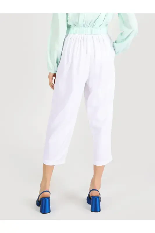Women's wide leg, high waisted white pants. - 2