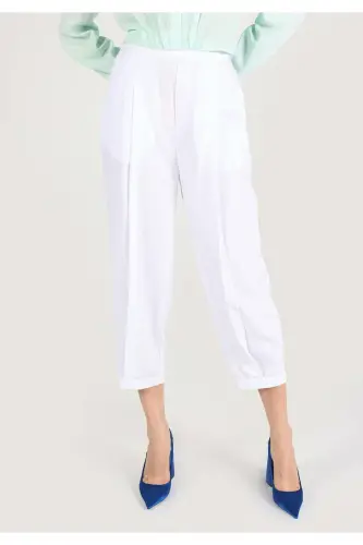 Women's wide leg, high waisted white pants. - 4