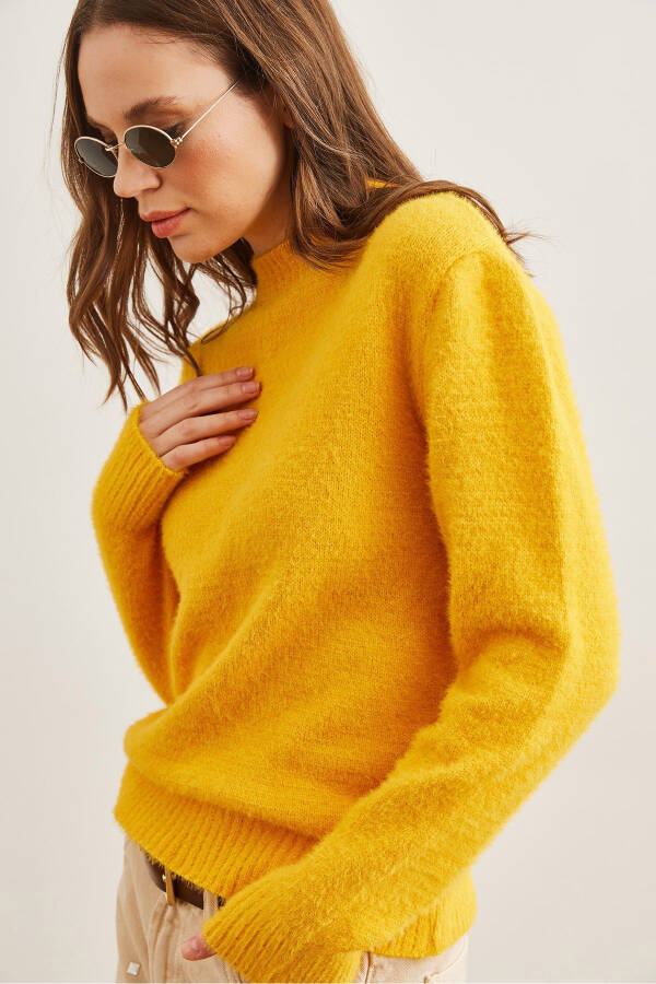 Women's Yellow Bike Collar Soft Textured Turtleneck Sweater - 6