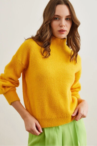 Women's Yellow Crewneck Soft Texture Fuzzy Sweater KZK-19000859 - OLALOOK (1)