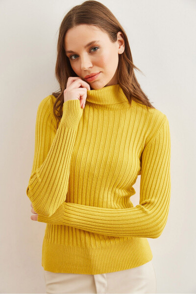Women's Yellow Fisherman's Neck Soft Textured Knitted Sweater KZK-19000918 - 4