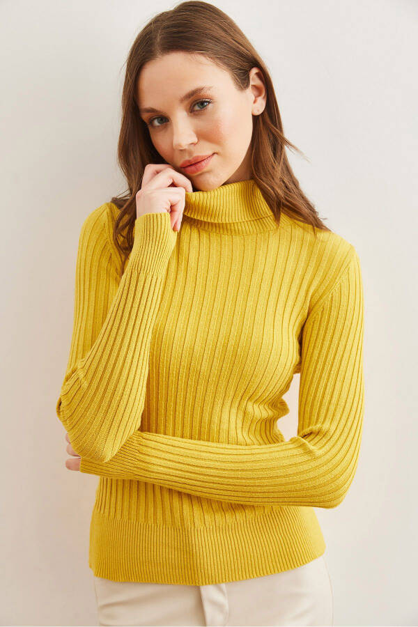 Women's Yellow Fisherman's Neck Soft Textured Knitted Sweater KZK-19000918 - 4