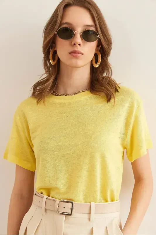 Women's Yellow Flared Dropped Shoulder Crew Neck Crop T-Shirt - 4