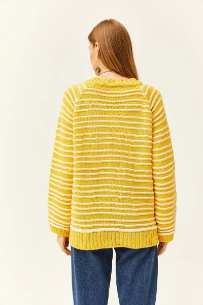 Women's Yellow V-Neck Striped Soft Touch Knit Pullover Sweater KZK-19000739 - 5