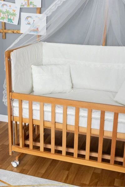 Wooden Crib Co-sleeper Crib Varnished 70x130 - Cream Guipure Sleep Set + Mattress + Wheels - BAMGIDOO (1)