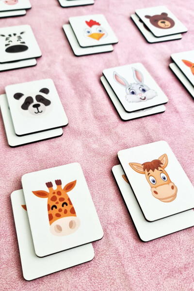 Wooden Iconic Animals Matching Game Intelligence Cards Preschool Educational Material - 2