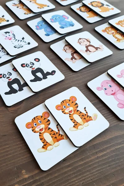 Wooden Intelligence Cards Matching Game Wooden Puzzle Toy Cute Forest Animals - Modazone (1)