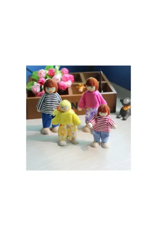 Wooden Miniature Dolls Family Set 6 Pieces - 5