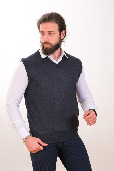 Wool Sleeveless Knit Sweater - 5