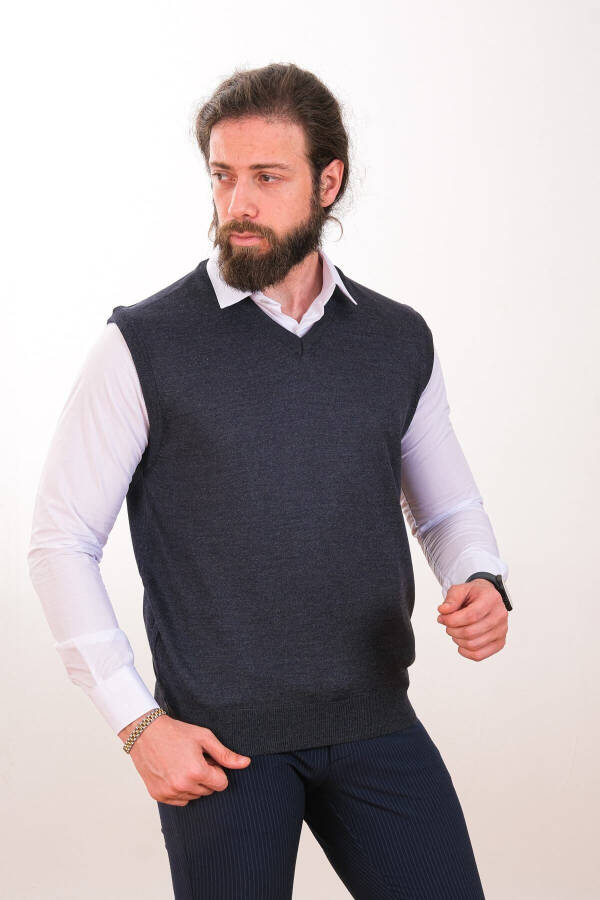 Wool Sleeveless Knit Sweater - 5