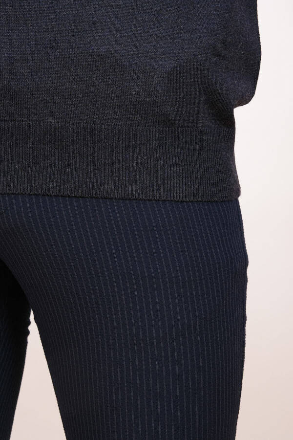 Wool Sleeveless Knit Sweater - 7