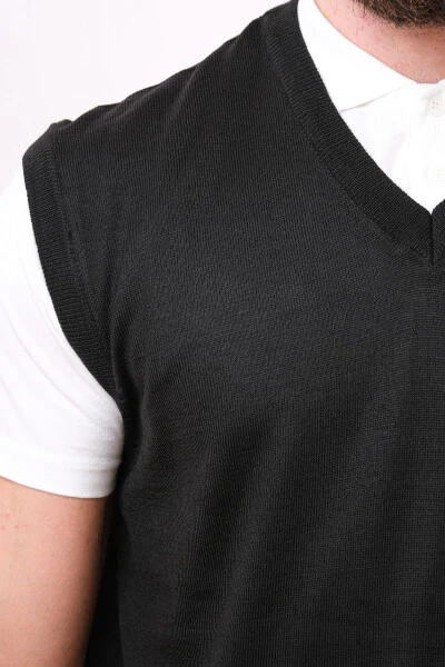 Wool Sleeveless Knit Sweater - Black - 4