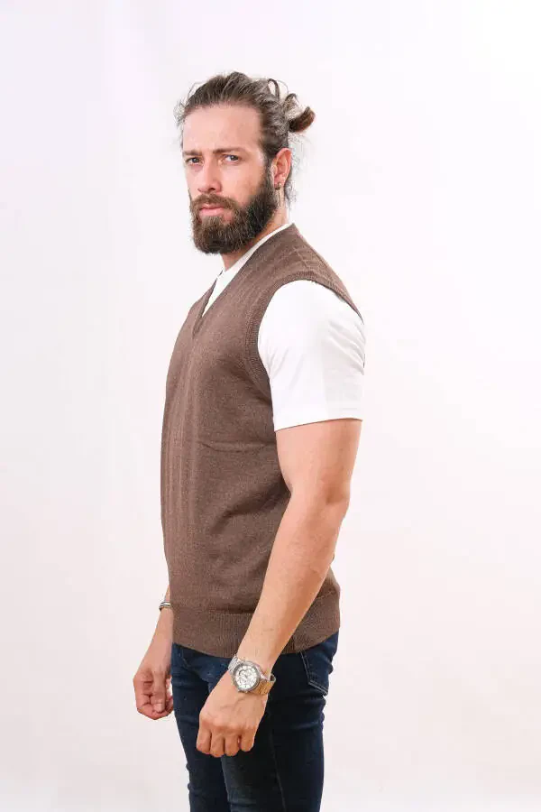 Wool Sleeveless Knit Sweater - Brown - 2