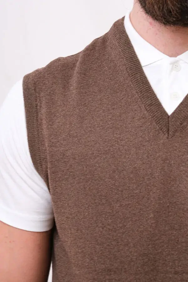 Wool Sleeveless Knit Sweater - Brown - 4