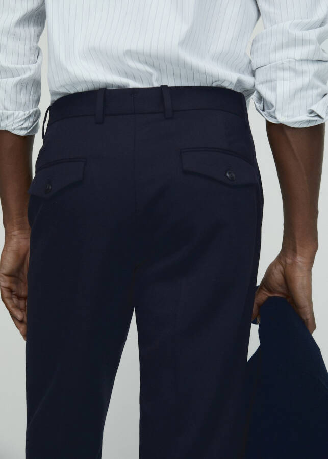 Wool trousers with pleats - 1