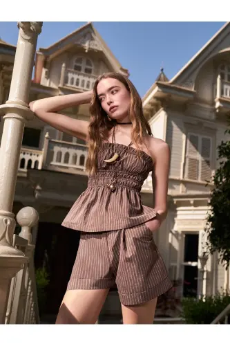 X Melis Ağazat - Kolsuz Çizgili Büzgülü Straplez Bluz - 1