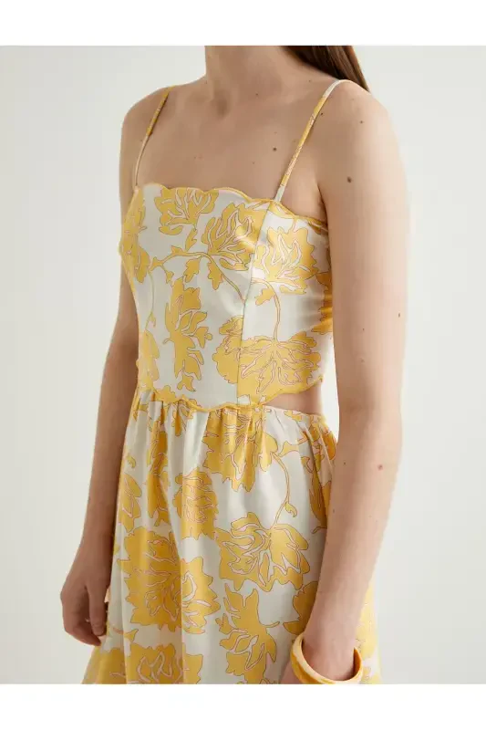 X Melis Ağazat - Миди Платье в Цветочек на Бретелях Клеш Вискоза с Деталью Окна - 5