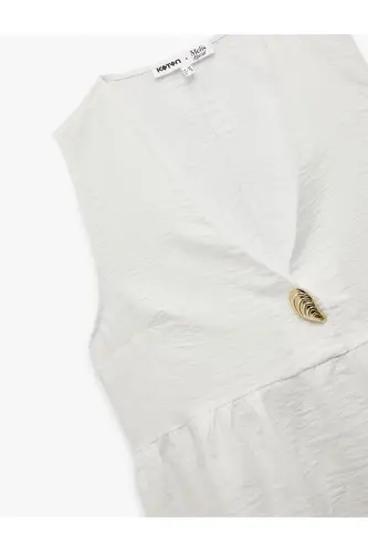 X Melis Ağazat - Seashell Accessory Detailed V-Neck Sleeveless Peplum Blouse - 5