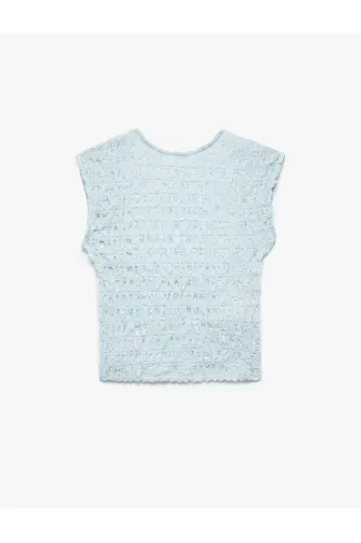 X Melis Ağazat - Slim Fit Kolsuz Dokulu Sırt Dekolteli Bisiklet Yaka Crop Tişört - 4