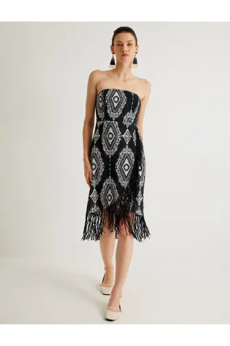 X Melis Ağazat – Trägerloses Kleid mit Quastendetails, Midi-Länge, ethnisches Muster, scModazoneale Passform - Schwarz gemustert - 2