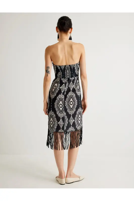 X Melis Ağazat – Trägerloses Kleid mit Quastendetails, Midi-Länge, ethnisches Muster, scModazoneale Passform - Schwarz gemustert - 4