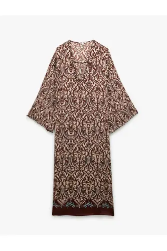 X Melis Ağazat - Yirtmaç Detalli Etnik Desenli Uzun Keng Kollu V Yaka Kimono Ko'ylak - 3